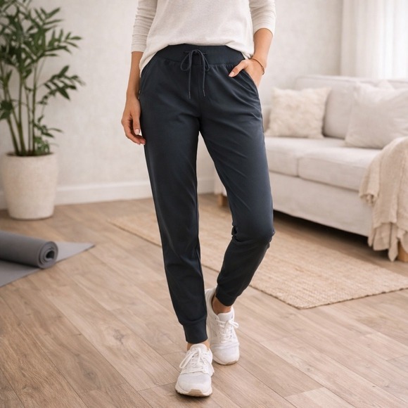 Lululemon Pants - Lululemon On The Fly Jogger Womens 6 Black Stretch Lightweight Pants